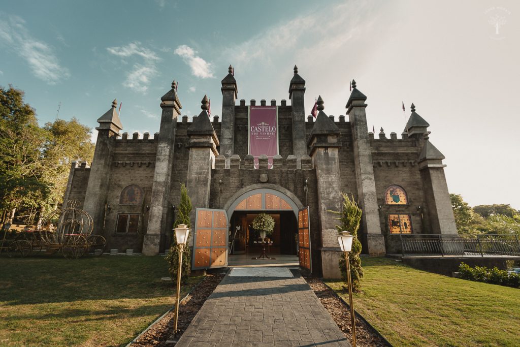 Castelo em Vinhedo promove Réveillon