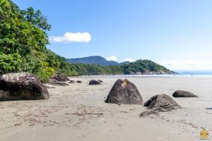 Guaraú: Praias e Ilha