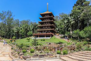 Torre de Miroku e Parque Oriental