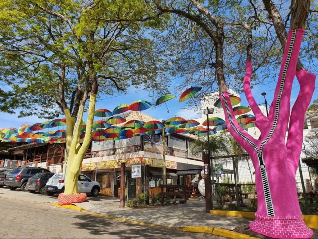 Monte Sião Praça das Esculturas Naturais ()