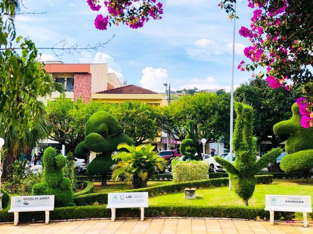 Monte Sião Praça das Esculturas Naturais ()