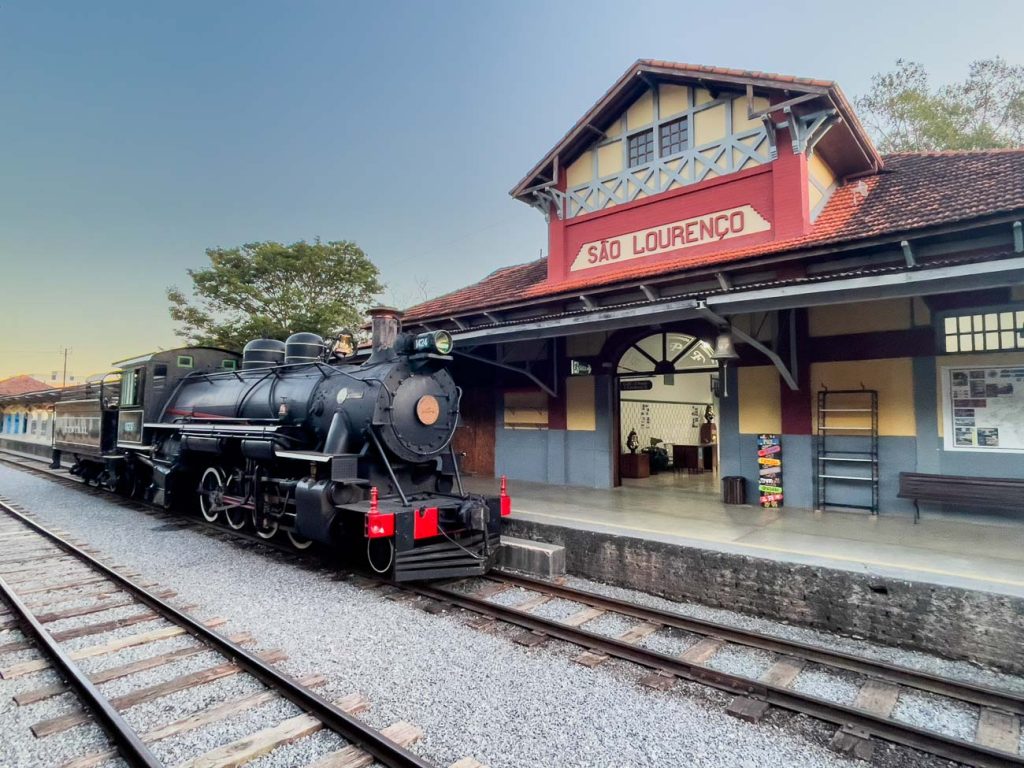 Trem das Águas e Estação Ferroviaria São Lourenço ()